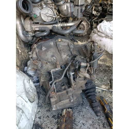 Коробка передач повний привід механічна Nissan X-Trail T30 2005 2.5 л бензин. Коробка передач повний привід механічна Nissan X-Trail T30 2005 2.5 л бензин.