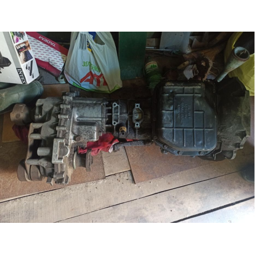 Коробка передач з раздаточной коробкой. Агрегат: КПП, модель: ZF 16S181, рік випуску: 2015, об'єм двигуна: 12.8 л, паливо: дизель. Коробка передач з раздаточной коробкой. Агрегат: КПП, модель: ZF 16S181, рік випуску: 2015, об'єм двигуна: 12.8 л, паливо: дизель.