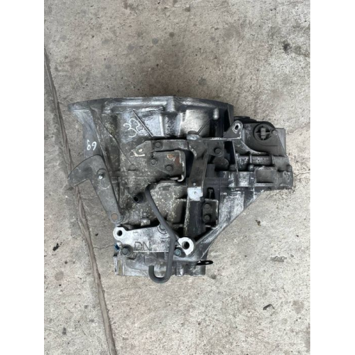 КПП Nissan Qashqai J10 2.0 дизель 2007 рік 6-ступенева коробка передач.