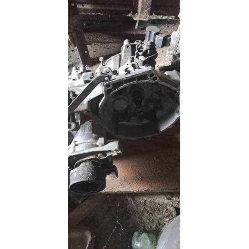 КПП Volkswagen Passat B3 Syncro 4×4, 1990, 2.0 літра бензин. КПП Volkswagen Passat B3 Syncro 4×4, 1990, 2.0 літра бензин.