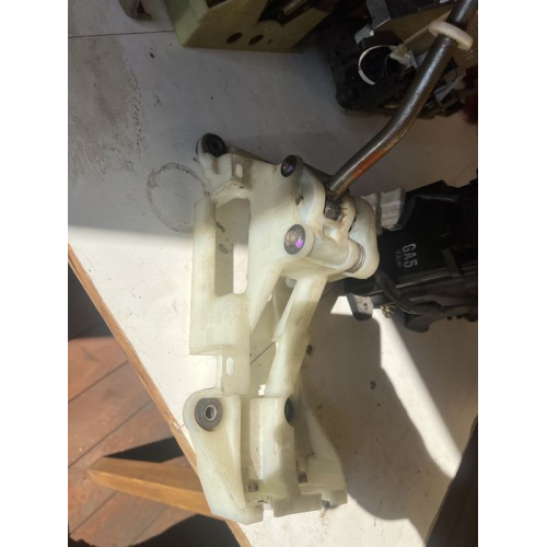 Кулиса коробки тойота рав4 Toyota rav4 год 04 Кулиса коробки тойота рав4 Toyota rav4 год 04