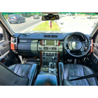 Двигун Land Rover TD4, Freelander 2, 2010, 2.2 л дизель. КПП Land Rover 6-ступенева, Discovery 4, 2012. Ходова Land Rover Discovery 3, 2008. Салон Land Rover Range Rover Evoque, 2015.