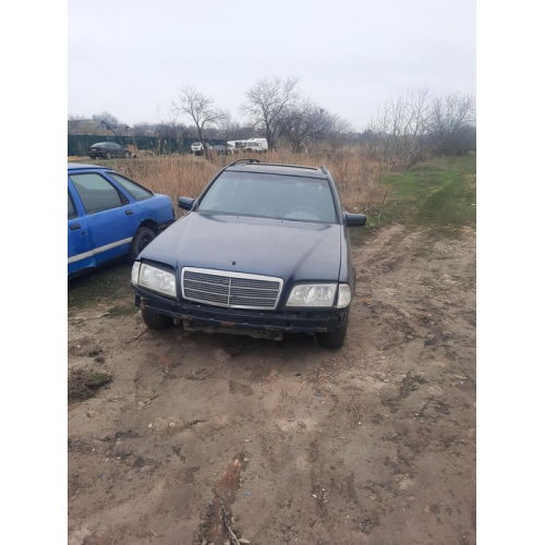 Голова блоку циліндрів Mercedes W202 C240 2.4 бензин МКПП. Колінчастий вал, поршні, клапани, шатуни, масляний насос, ремені, ланцюги, термостат, водяний насос, фільтри, свічки, ролики, трубки, датчики, розподільник, катушки, свічки запалюв.