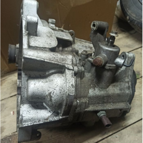 МКПП 5-ти ступка VW golf 5 1.6 bse