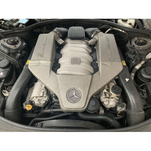 Двигун V8 CL63 AMG 2019, 4.0 л, бензин. Двигун V8 CL63 AMG 2019, 4.0 л, бензин.