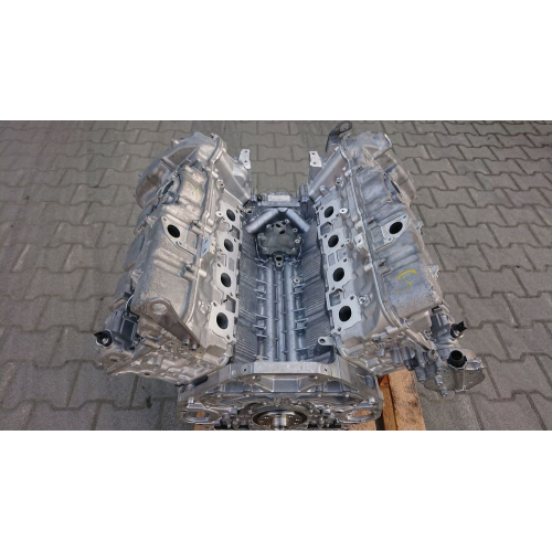 Двигун BMW S63B44A для X5M X6M E70 E71 2010 року, об'єм 4.4 л, бензин, потужність 555 к.с. Двигун BMW S63B44A для X5M X6M E70 E71 2010 року, об'єм 4.4 л, бензин, потужність 555 к.с.