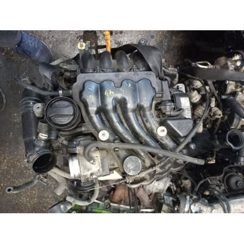 Двигун Volkswagen AKL 1.6, встановлений на Bora, Golf IV, Audi. Вироблений у 2000 році. Об'єм двигуна - 1.6 літра, паливо - бензин. Двигун Volkswagen AKL 1.6, встановлений на Bora, Golf IV, Audi. Вироблений у 2000 році. Об'єм двигуна - 1.6 літра, паливо - бензин.