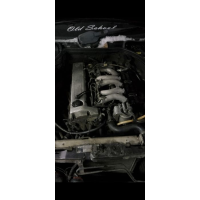 Двигун Mercedes OM603, 6-циліндровий турбодизель, 3.0 л, випущений у 80-90-х роках.
