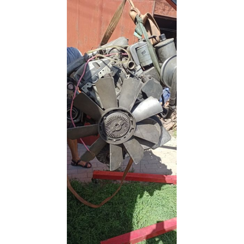 Двигун Mercedes OM 603, 6-циліндровий, 1985 р., 3.0 л, дизель. Двигун Mercedes OM 603, 6-циліндровий, 1985 р., 3.0 л, дизель.