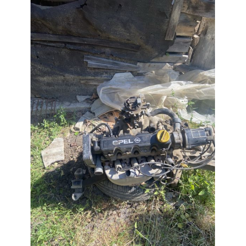 Двигун Opel Vectra 1.6 бензин карбюраторний, 1990 рік, об'єм 1.6 л. Двигун Opel Vectra 1.6 бензин карбюраторний, 1990 рік, об'єм 1.6 л.