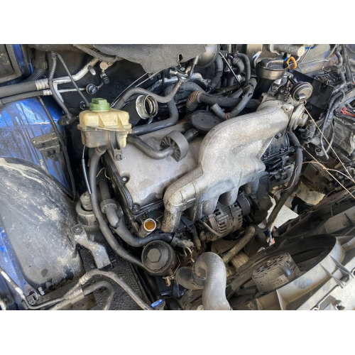 Двигун Volkswagen T5 AXD, 2003 рік, 2.5 л дизель. Двигун Volkswagen T5 AXD, 2003 рік, 2.5 л дизель.