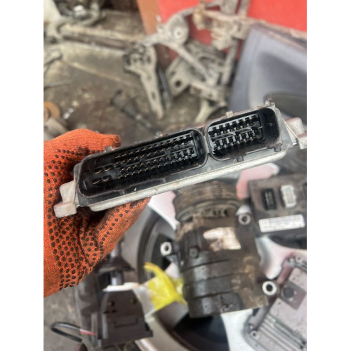 Мозги Renault Trafic Opel Vivaro 2.5 8200645578 8200754739 Мозги Renault Trafic Opel Vivaro 2.5 8200645578 8200754739