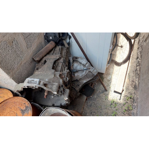Коробка передач ручна для Audi 80 B3/4, 1990 р.в., 1.8 л., бензин. Коробка передач ручна для Audi 80 B3/4, 1990 р.в., 1.8 л., бензин.