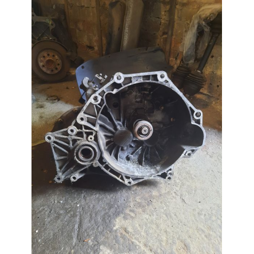 Коробка кпп Opel Vectra Z22se 2003 2.2 бензин. Коробка кпп Opel Vectra Z22se 2003 2.2 бензин.
