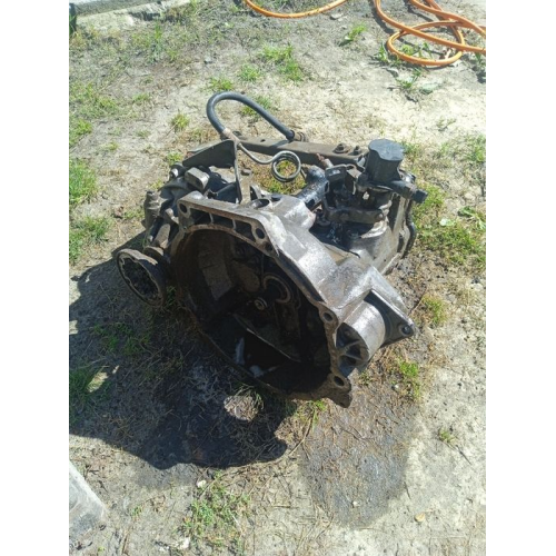 Коробка передач для Volkswagen Passat B3, 1990 р., 1.8 л бензин. Коробка передач для Volkswagen Passat B3, 1990 р., 1.8 л бензин.