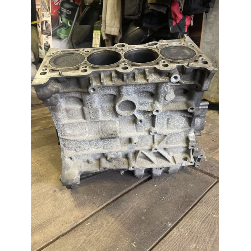 Двигун Audi A4 B7 2.0 бензин 2007 2.0 л. Двигун Audi A4 B7 2.0 бензин 2007 2.0 л.