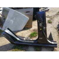 Toyota Auris E150 2006-2012 центральна стійка R KL0796 6131102140