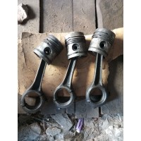 3 поршні з шатунами