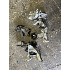 Подушка кронштейн двигуна коробки Honda CR-V 2.2d 12-16