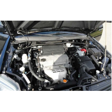 Двигун Mitsubishi 4G69 2.4л, встановлений на автомобілях Mitsubishi, випущений у 2004 році.
